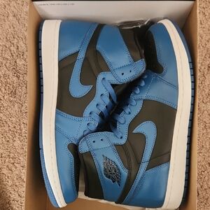 Nike NEVER WORN AIR JORDAN 1 RETRO HIGH OG 10.5 Blue and Black High-Top Sneakers
